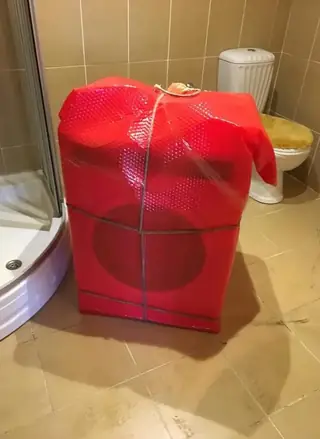 Balonlu naylonla paketlenmiş beyaz eşya